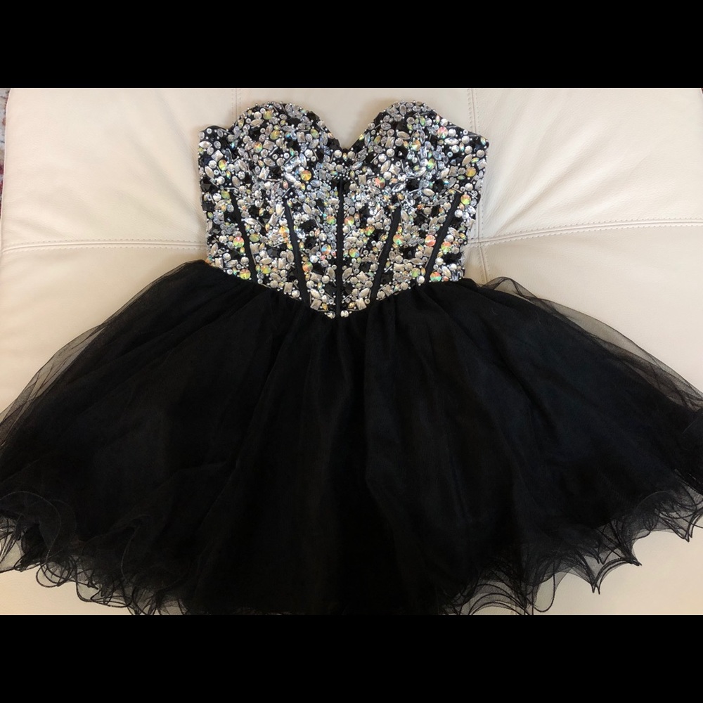 Beautiful Short Alyce Paris Prom/Formal Dress
